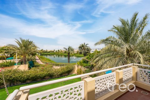 Villa en venta en Meadows, Dubai, EAU 5 dormitorios, 342.53 m2 № 739194 - foto 2