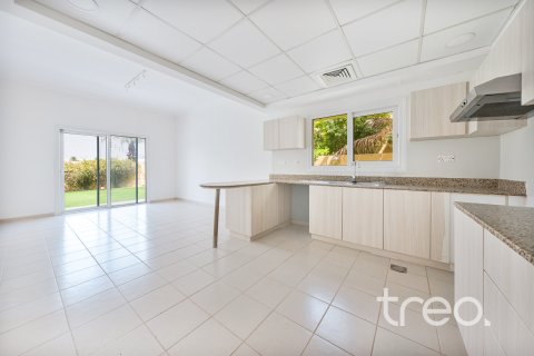 Villa en venta en Meadows, Dubai, EAU 5 dormitorios, 342.53 m2 № 739194 - foto 5