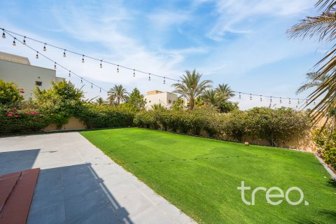 Villa en venta en Meadows, Dubai, EAU 5 dormitorios, 342.53 m2 № 739194 - foto 18