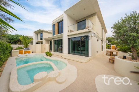 Huvila Tilal Al Ghaf, Dubai, Arabiemiraatit 4 makuuhuonetta, 363.72 m2 № 739199