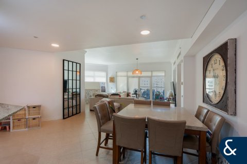 Apartmen di Palm Jumeirah, Dubai, UAE 3 bilik tidur, 203 meter persegi № 685027 - foto 3