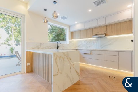 Villa in The Springs, Dubai, UAE 2 bedrooms, 172 sq.m. № 685030