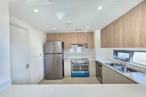 Vilë në Dubai South (Dubai World Central), Emiratet e Bashkuara Arabe 4 dhoma gjumi, 306.39409400 m2. № 699402 - Foto 2