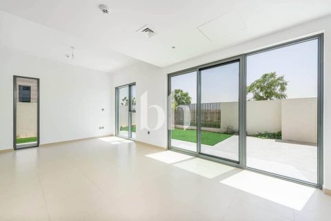 Townhouse de închiriat în Arabian Ranches 3, Dubai, EAU 4 dormitoare, 224 mp.  №643865 - poză 2