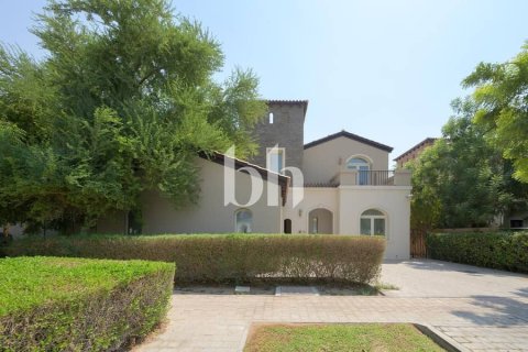 Vila u gradu Jumeirah Golf Estates, Dubai, UAE 6 spavaće sobe, 711 m2 Br. 643864 - Slika 1