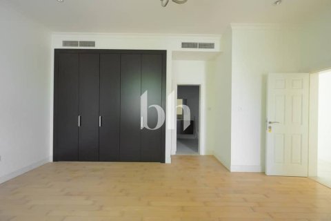 Vila u gradu Jumeirah Golf Estates, Dubai, UAE 6 spavaće sobe, 711 m2 Br. 643864 - Slika 19