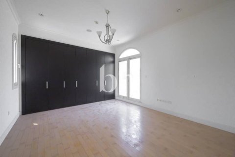 Vila u gradu Jumeirah Golf Estates, Dubai, UAE 6 spavaće sobe, 711 m2 Br. 643864 - Slika 17