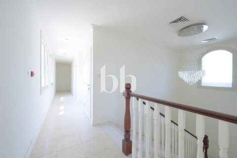 Vila u gradu Jumeirah Golf Estates, Dubai, UAE 6 spavaće sobe, 711 m2 Br. 643864 - Slika 11