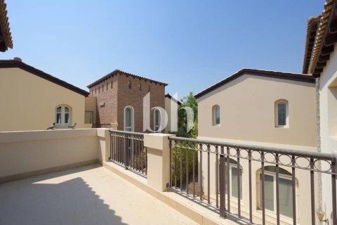 Vila u gradu Jumeirah Golf Estates, Dubai, UAE 6 spavaće sobe, 711 m2 Br. 643864 - Slika 22