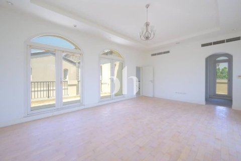 Vila u gradu Jumeirah Golf Estates, Dubai, UAE 6 spavaće sobe, 711 m2 Br. 643864 - Slika 13