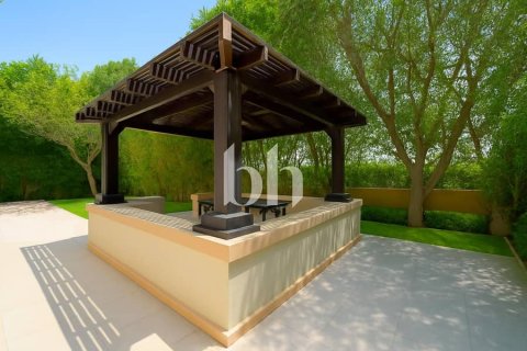 Vila u gradu Jumeirah Golf Estates, Dubai, UAE 6 spavaće sobe, 711 m2 Br. 643864 - Slika 2