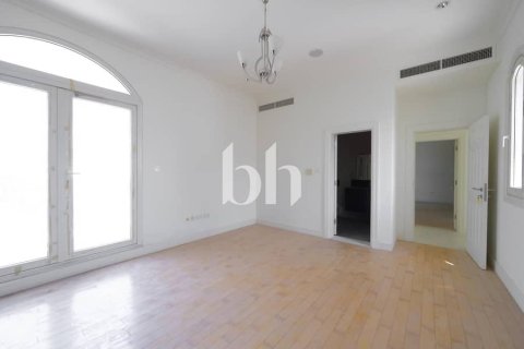 Vila u gradu Jumeirah Golf Estates, Dubai, UAE 6 spavaće sobe, 711 m2 Br. 643864 - Slika 18