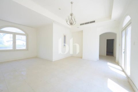 Vila u gradu Jumeirah Golf Estates, Dubai, UAE 6 spavaće sobe, 711 m2 Br. 643864 - Slika 6