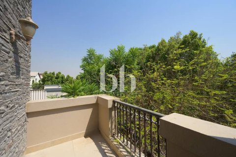 Vila u gradu Jumeirah Golf Estates, Dubai, UAE 6 spavaće sobe, 711 m2 Br. 643864 - Slika 23