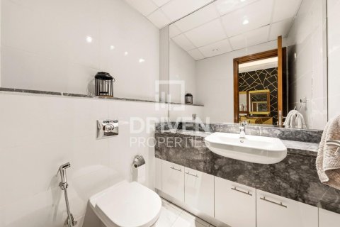 Apartmen di Business Bay, Dubai, UAE 2 bilik tidur, 140.38 meter persegi № 744308 - foto 14