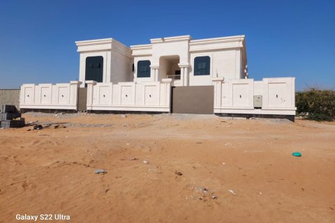 Villa te koop in Al Dhait, Ras Al Khaimah, VAE 6 slaapkamers, 929 vr.m., nr 656895 - foto 1
