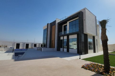 Villa te koop in Al Dhait, Ras Al Khaimah, VAE 5 slaapkamers, 1394 vr.m., nr 656896 - foto 2