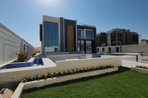 Villa te koop in Al Dhait, Ras Al Khaimah, VAE 5 slaapkamers, 1394 vr.m., nr 656896 - foto 1