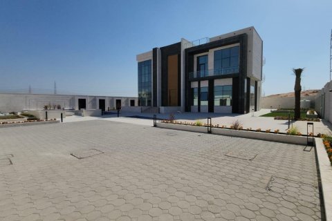Villa te koop in Al Dhait, Ras Al Khaimah, VAE 5 slaapkamers, 1394 vr.m., nr 656896 - foto 3