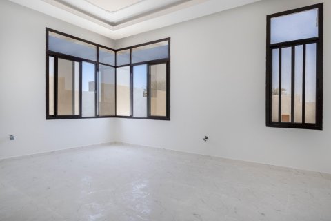 Villa til salg i Seih Al Harf, Ras Al Khaimah, UAE 3 soveværelser, 900 kvm № 656892 - foto 8
