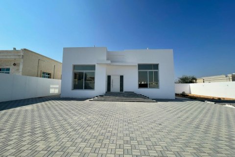 Villa te koop in Al Dhait, Ras Al Khaimah, VAE 3 slaapkamers, 900 vr.m., nr 656893 - foto 3