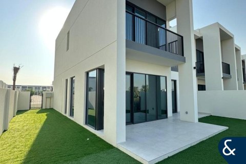 Ridamaja asukohaga Motor City, Dubai, AÜE: 4 magamistoaga, 259 m² Nr 688501
