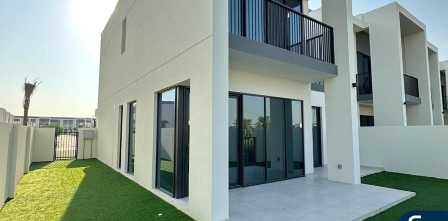 Ridamaja asukohaga Motor City, Dubai, AÜE: 4 magamistoaga, 259 m² Nr 688501