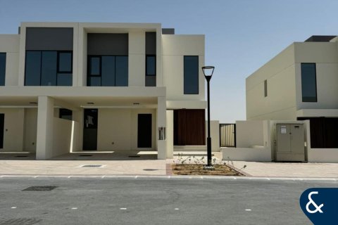 Müüa ridamaja asukohaga Motor City, Dubai, AÜE: 4 magamistoaga, 259 m² Nr 688501 - pilt 12