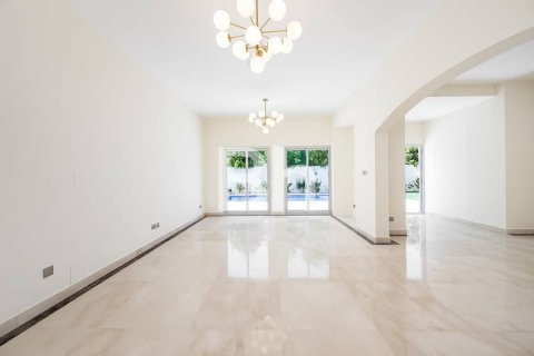Huvila Dubai, Arabiemiraatit 5 makuuhuonetta, 935 m2 № 643919 - kuva 2