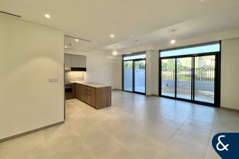 Villa in Mudon, Dubai, UAE 3 bedrooms, 206 sq.m. № 671306 - photo 1