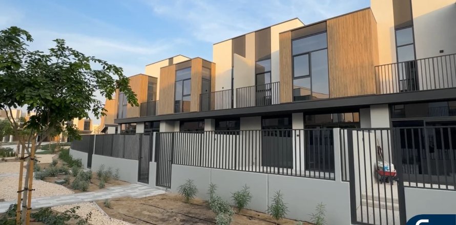 Villa in Mudon, Dubai, UAE 3 bedrooms, 206 sq.m. № 671304