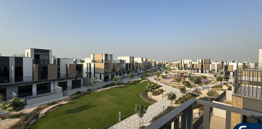 Townhouse sa Mudon, Dubai, UAE 3 silid-tulugan, 168 sq.m. № 671305