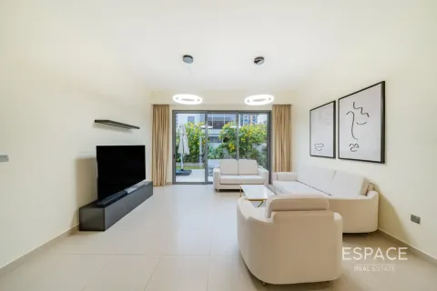 Dubai Hills Estate, UAE의 임대용 빌라 침실 3개, 296제곱미터 번호 738317 - 사진 2