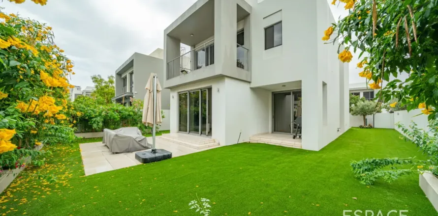 Dubai Hills Estate, UAE의 빌라 침실 3개, 296제곱미터 번호 738317