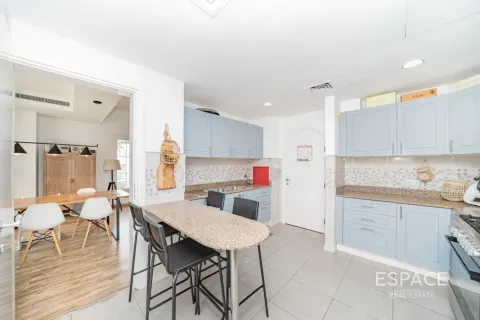 The Springs, Dubai, BAE’de kiralık villa 3 yatak odası, 209 m&sup2; No 738313 - fotoğraf 18