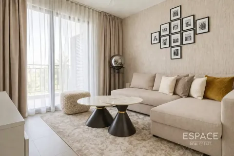 Villa en alquiler en Dubai Hills Estate, Dubai, EAU 5 dormitorios, 251 m2 № 738318 - foto 6