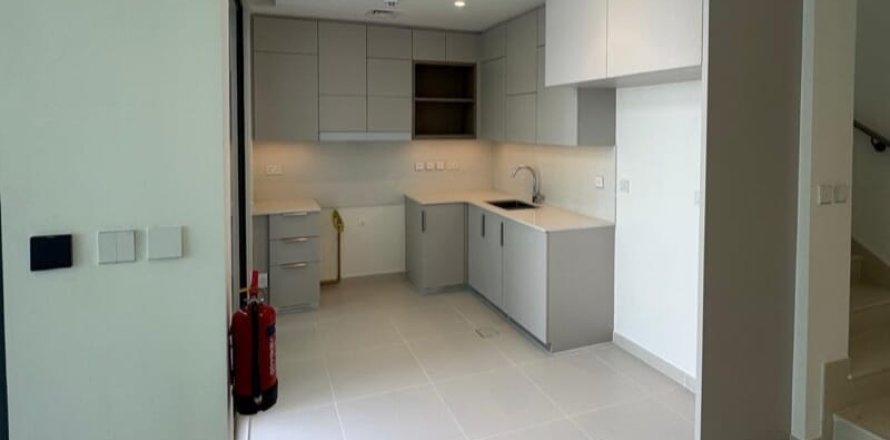 Villa à Arabian Ranches 3, Dubai, EAU: 4 chambres, 146 m2 № 719512