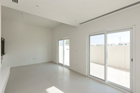 Dubai Land、Dubai、UAE にあるタウンハウスの賃貸物件 4ベッドルーム、248 m2、No703024 - 写真 10