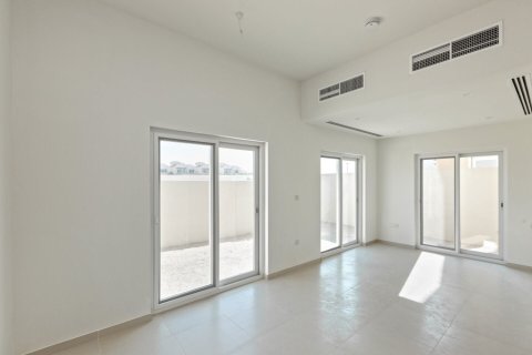 Dubai Land、Dubai、UAE にあるタウンハウスの賃貸物件 4ベッドルーム、248 m2、No703024 - 写真 27