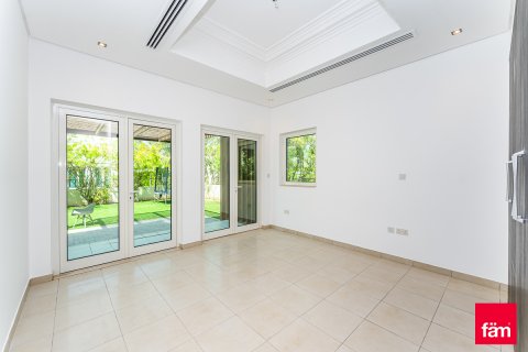 Villa sa Al Furjan, Dubai, UAE 4 silid-tulugan, 689.7 sq.m. № 633834 - larawan 7
