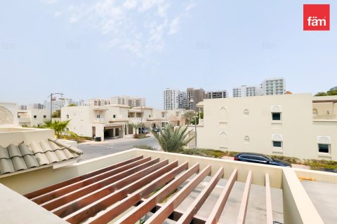 Vilë në Al Furjan, Dubai, Emiratet e Bashkuara Arabe 3 dhoma gjumi, 224 m2. № 633836 - Foto 11