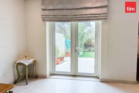 Vilë në Al Furjan, Dubai, Emiratet e Bashkuara Arabe 3 dhoma gjumi, 224 m2. № 633836 - Foto 16