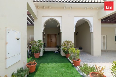Vilë në Al Furjan, Dubai, Emiratet e Bashkuara Arabe 3 dhoma gjumi, 224 m2. № 633836 - Foto 12