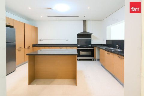 Vilë në Al Furjan, Dubai, Emiratet e Bashkuara Arabe 3 dhoma gjumi, 224 m2. № 633836 - Foto 17