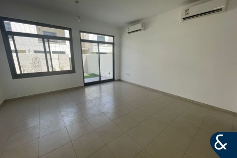 Vilë në Town Square, Dubai, Emiratet e Bashkuara Arabe 4 dhoma gjumi, 268 m2. № 668259 - Foto 3