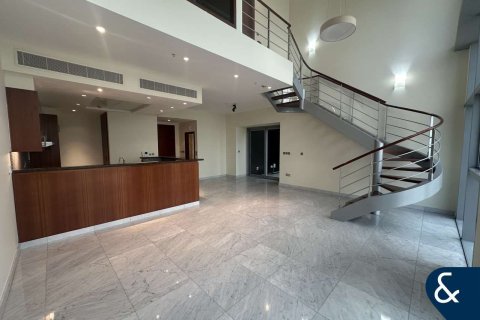 Duplex in DIFC, Dubai, UAE 2 bedrooms, 184 sq.m. № 668261 - photo 1