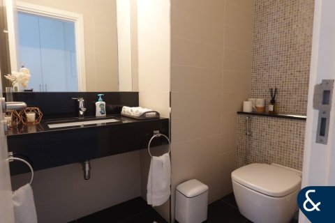 Apartament në DIFC, Dubai, Emiratet e Bashkuara Arabe 2 dhoma gjumi, 189 m2. № 668262 - Foto 16
