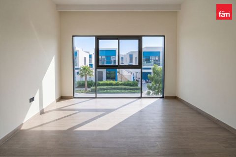 Vilă de închiriat în Dubai, EAU 6 dormitoare, 439.1 mp. №752004 - poză 9