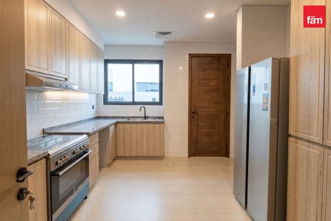 Vilă de închiriat în Dubai, EAU 6 dormitoare, 439.1 mp. №752004 - poză 6