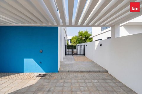 Vilă de închiriat în Dubai, EAU 6 dormitoare, 439.1 mp. №752004 - poză 11